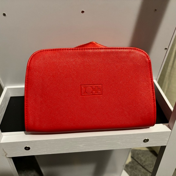 Cellcosmet makeup bag. Brand new - Picture 2 of 7